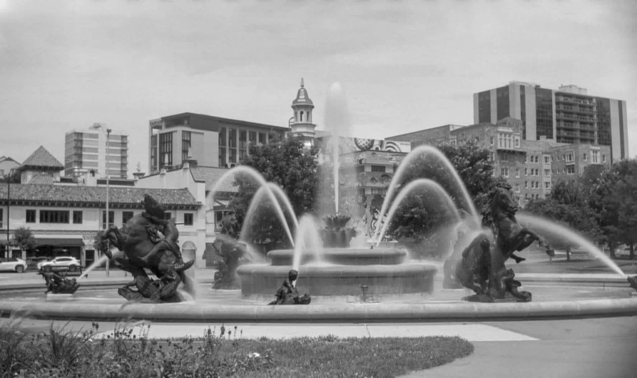 Image taken with Kodak No. 2A Brownie Camera Model B